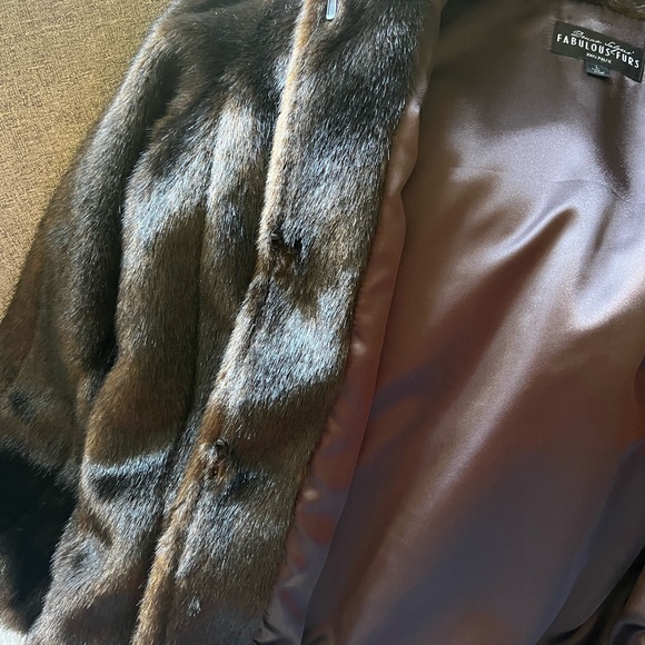 Fabulous Furs NEW women’s satin lined faux sable fur coat size L - Picture 5 of 5